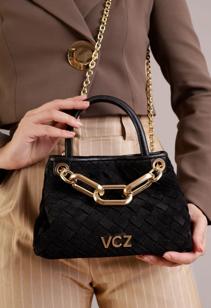 Bolsa-Tiracolo-Mika-Pequena-Preto-2-1.webp
